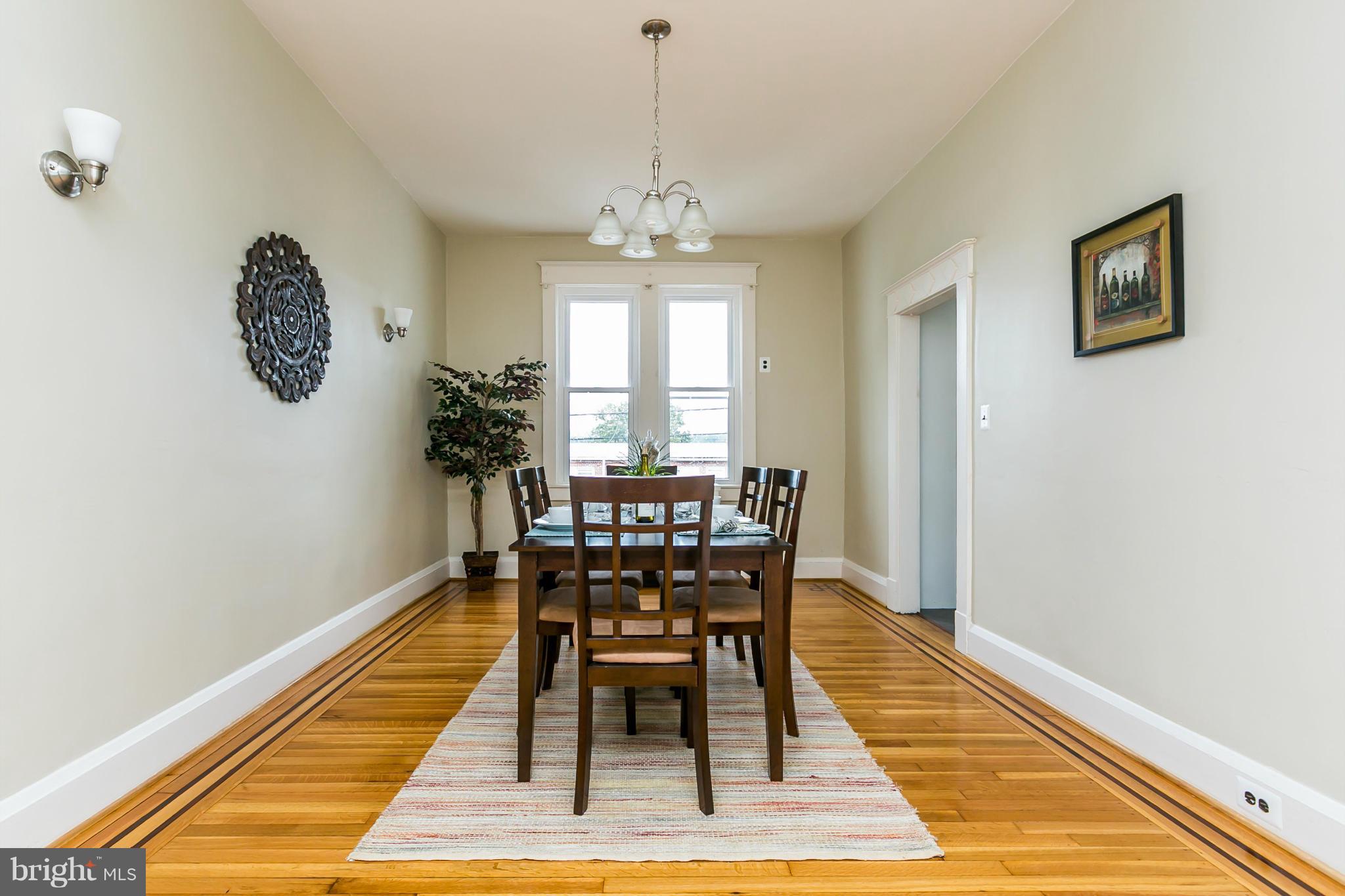 4208 Falls Road Baltimore, MD 21211 - Photo 8 of 28 Dining Room