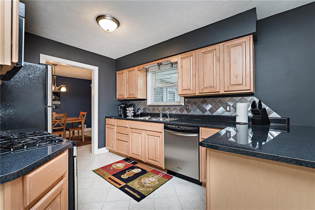 3523 Hawthorne Road Anderson, IN 46011 - Photo 8 of 21 Gallery Image 8