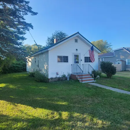 $139,900 | 17 Willow Street, Howland, ME 04448
