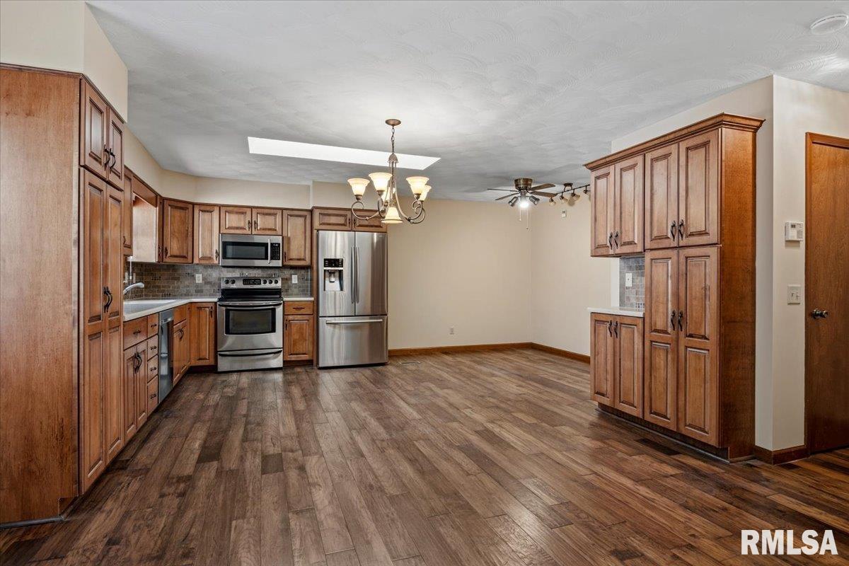 3129 Turning Mill Drive Springfield, IL 62704 - Photo 7 of 30
