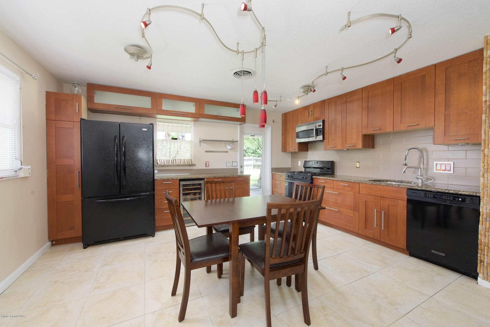 2482 King Richard Road Melbourne, FL 32935 - Photo 3 of 15 TAY_5380