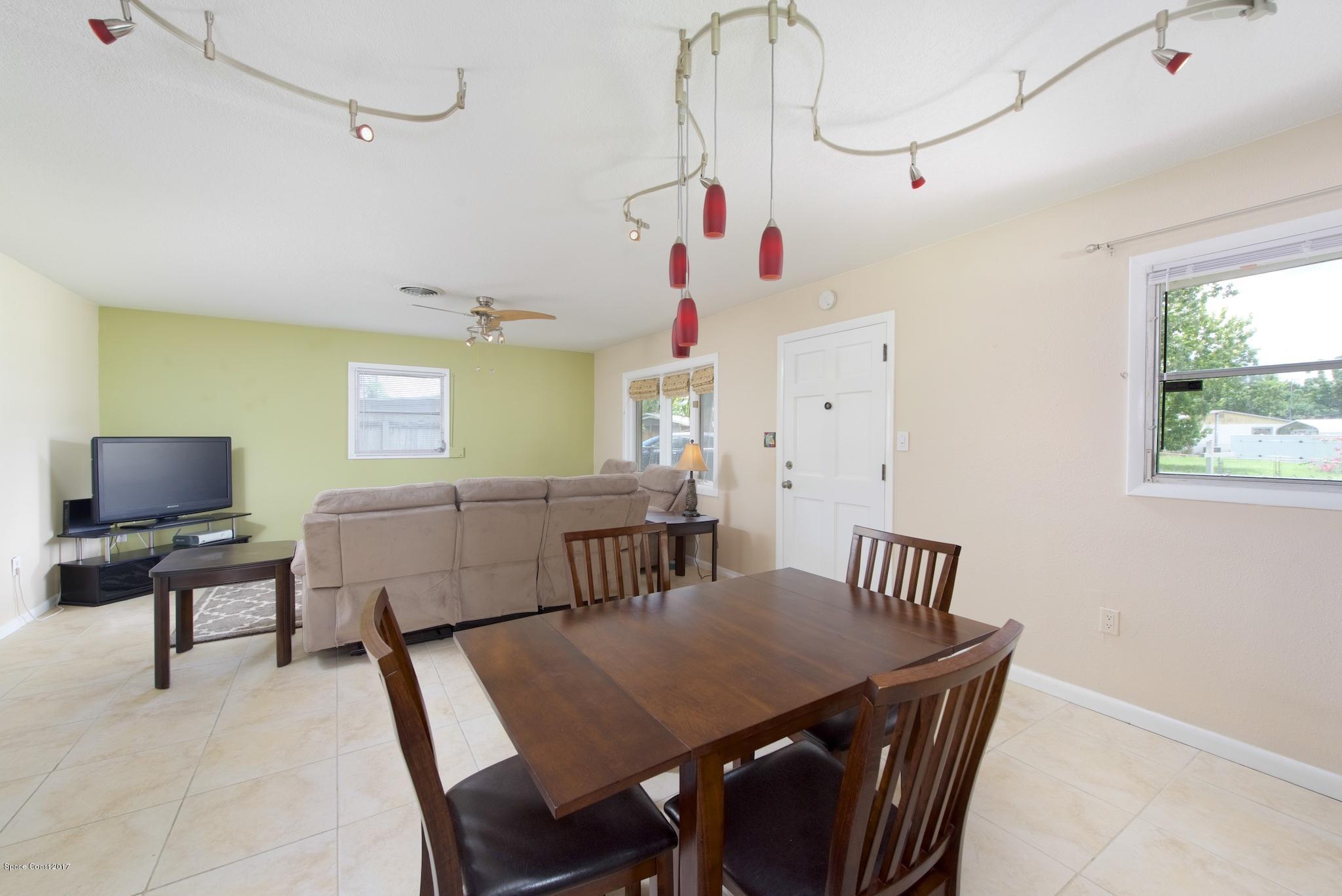 2482 King Richard Road Melbourne, FL 32935 - Photo 4 of 15 TAY_5425