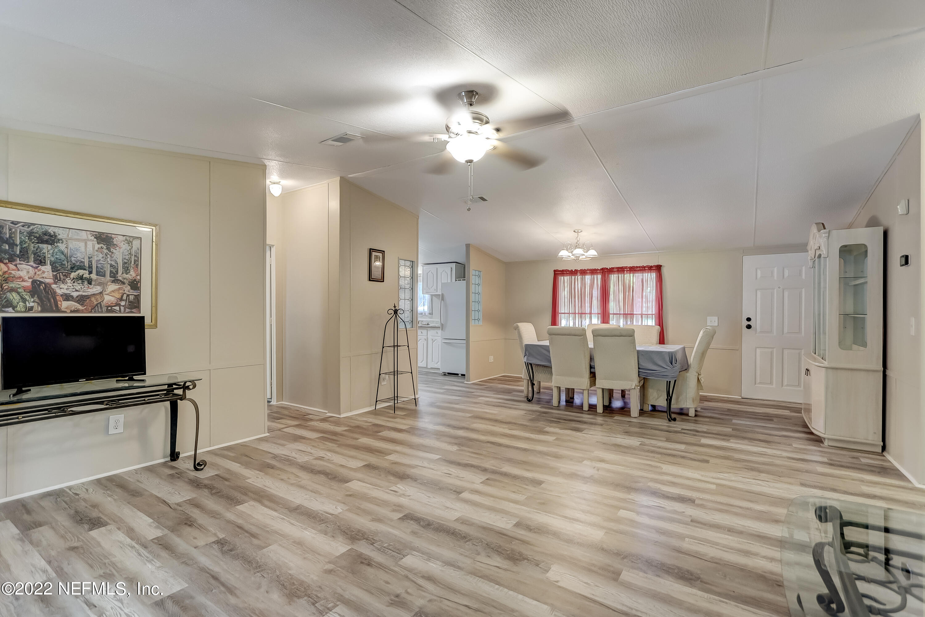 541035 Lem Turner Road Callahan, FL 32011 - Photo 21 of 40 Living/Dining
