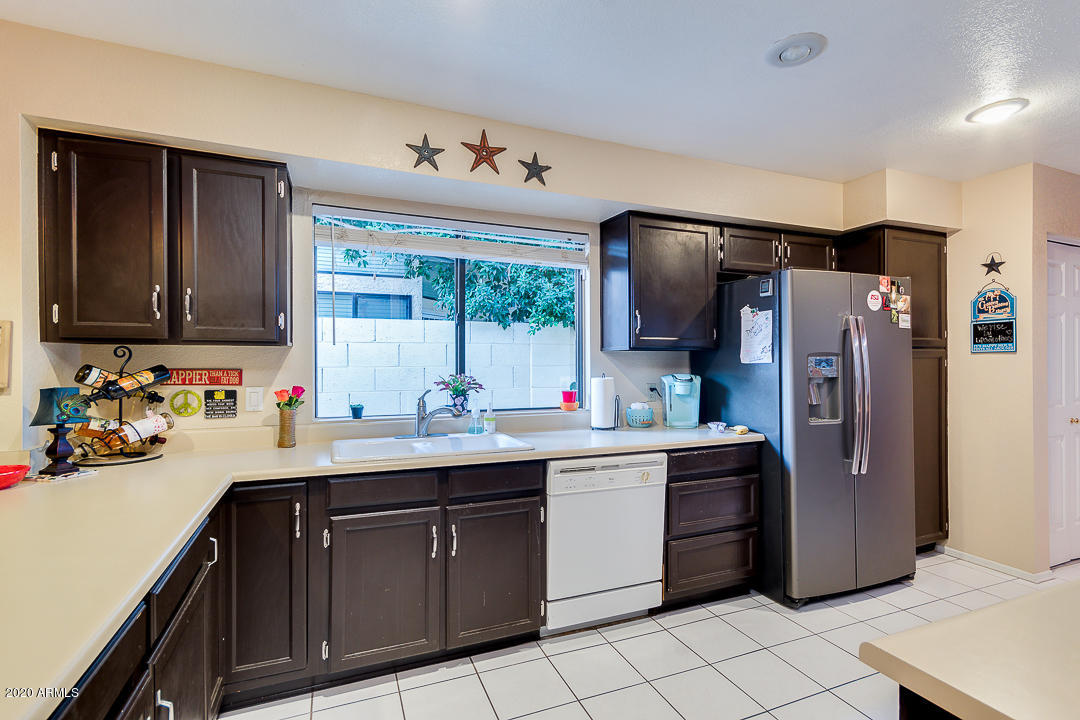 45 West Ranch Road Tempe, AZ 85284 - Photo 16 of 37 Lots of Counter Space