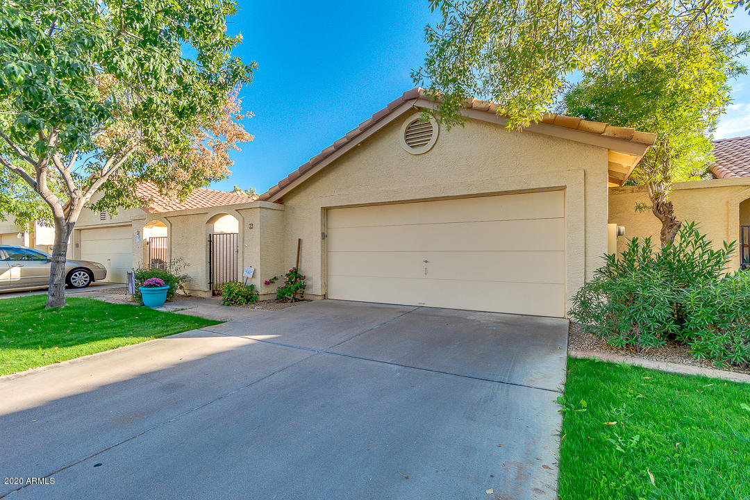 45 West Ranch Road Tempe, AZ 85284 - Photo 2 of 37 Front Yard View