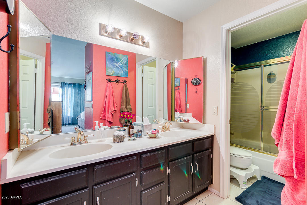 45 West Ranch Road Tempe, AZ 85284 - Photo 27 of 37 Master Bath With Double Sinks