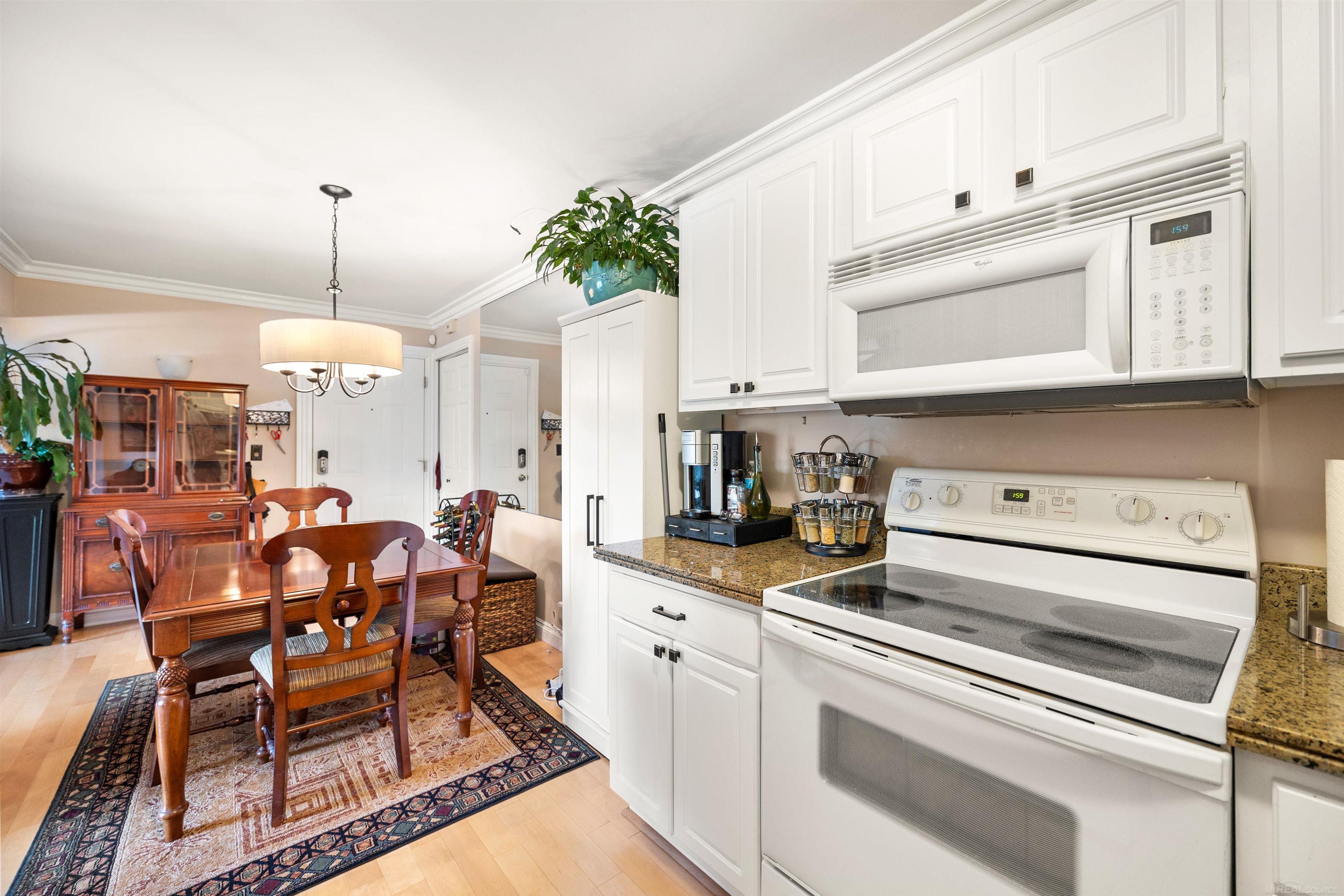 2375 Walton Boulevard, Unit 22 Rochester, MI 48309 - Photo 9 of 20