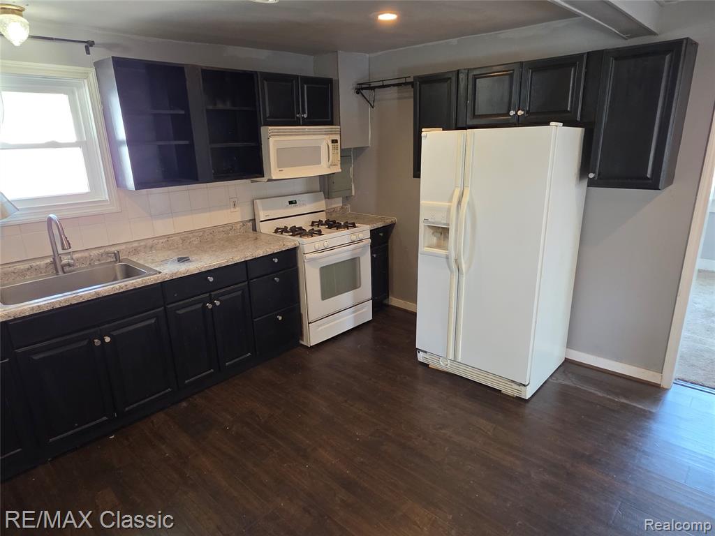 3259 North State Road Davison, MI 48423 - Photo 7 of 28