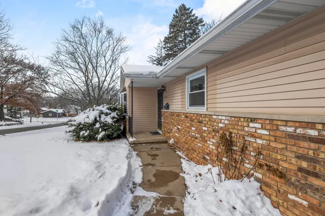 $349,900 | 4610 Starker Avenue, Madison, WI 53716