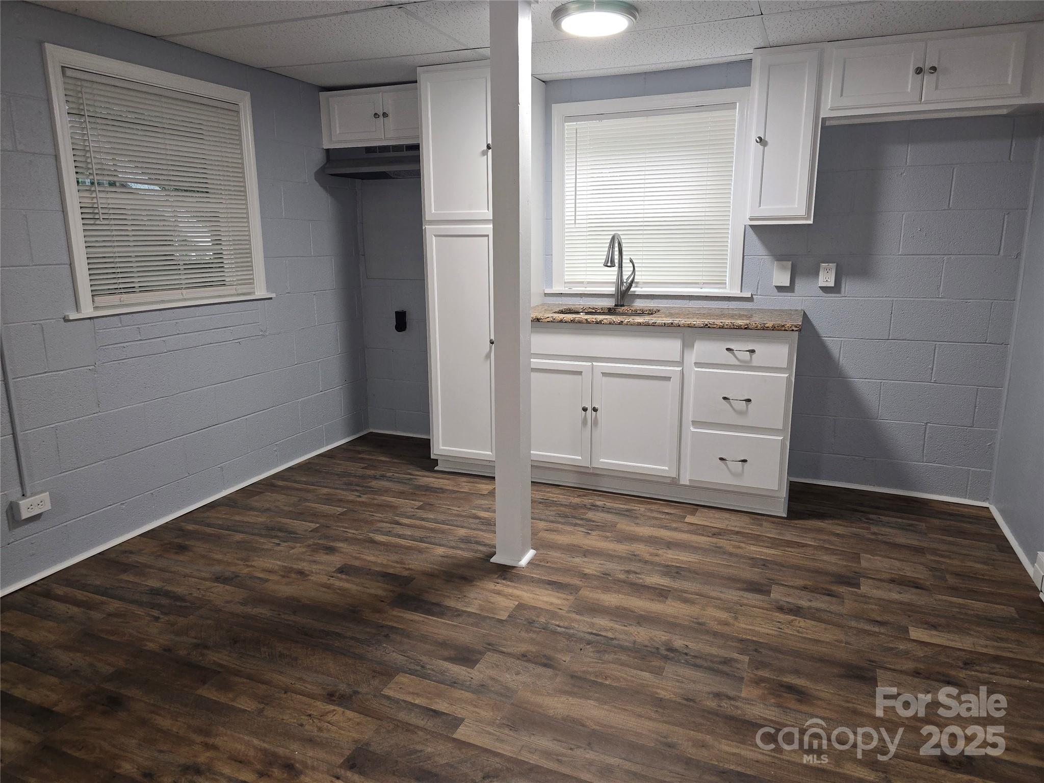 1660 Songwood Road Concord, NC 28025 - Photo 25 of 32 a room with a dresser and mirror