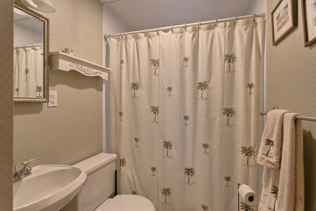 4 Violet Road Burlington, MA 01803 - Photo 15 of 30 Gallery Image 15