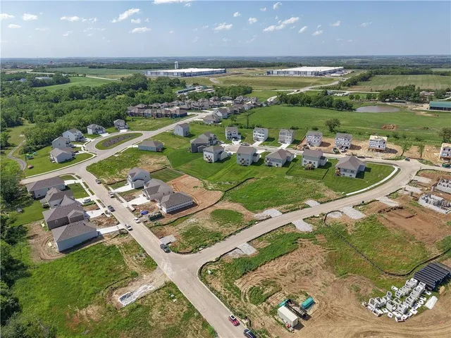 $374,990 | 5000 Northwest 141st Street, Platte City, MO 64079