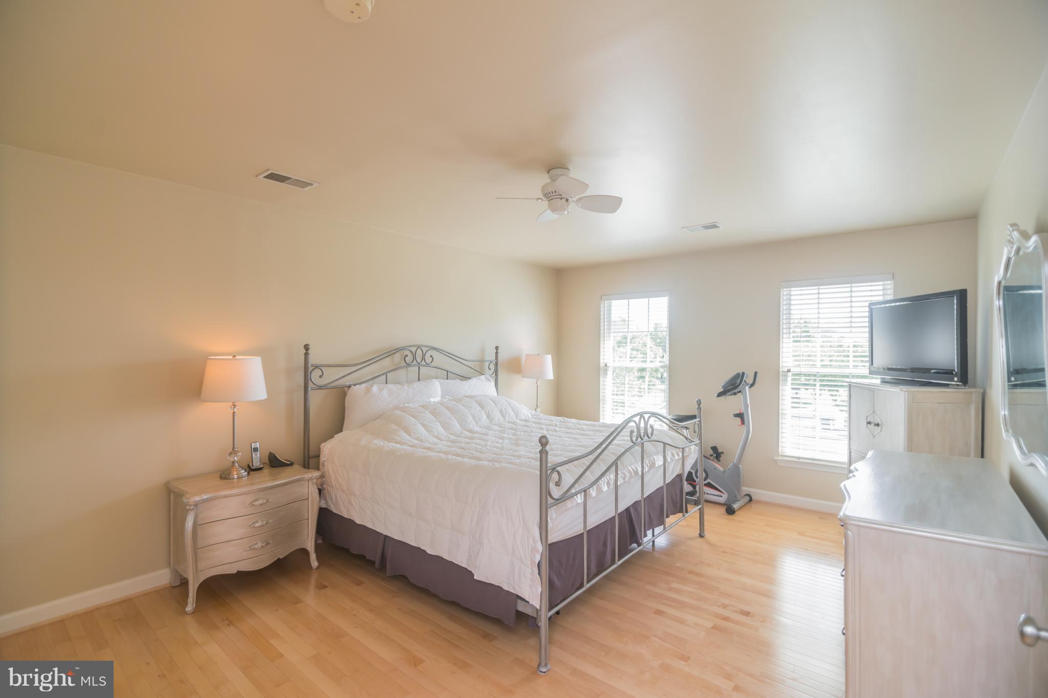 13942 Bromfield Road Germantown, MD 20874 - Photo 15 of 30 Bedroom (Master)