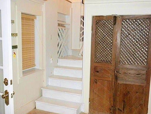 60 1/2 Society Street Charleston, SC 29401 - Photo 8 of 10 6