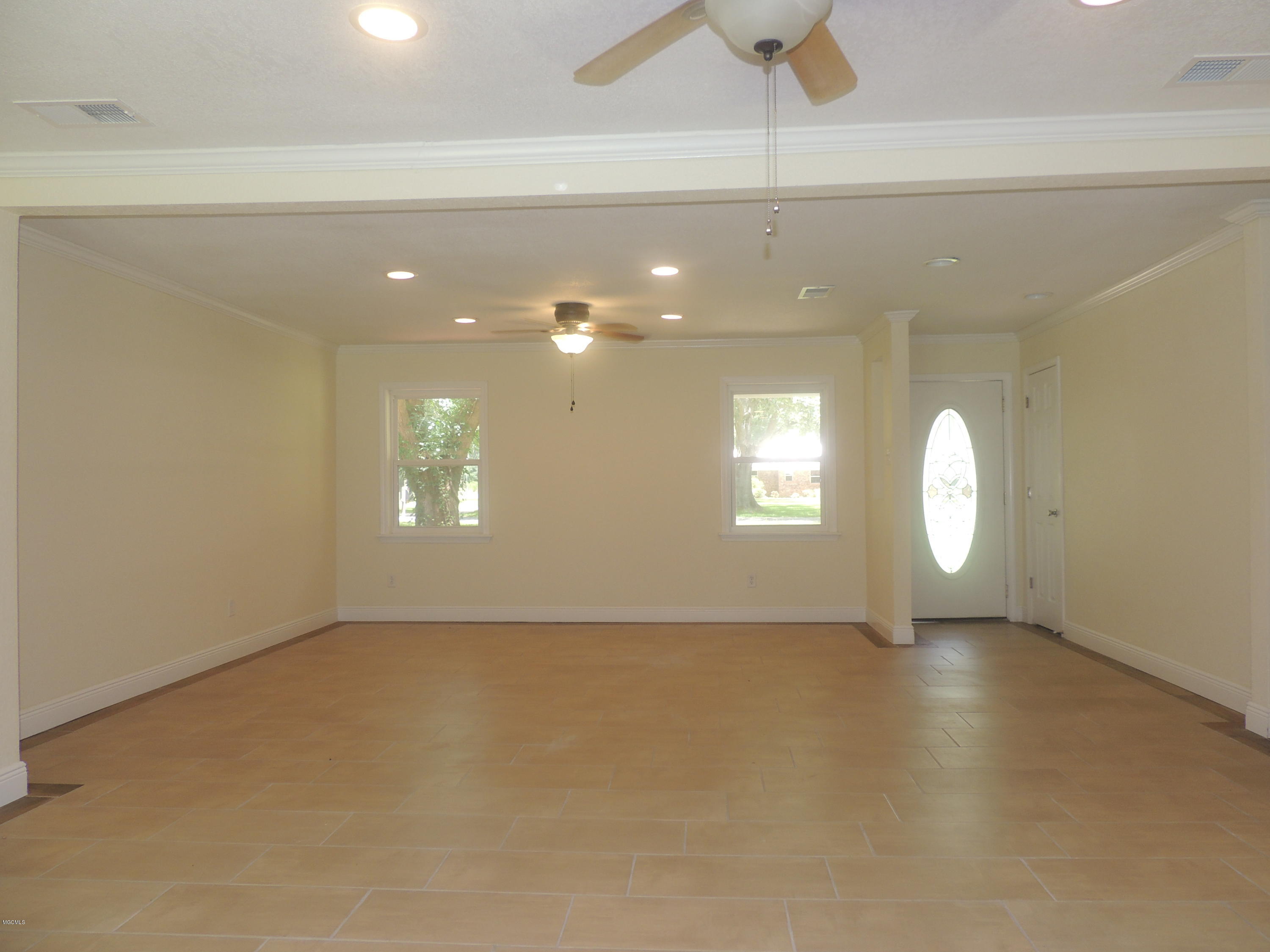 6100 Tolar Road Moss Point, MS 39562 - Photo 12 of 40 DSCN9318