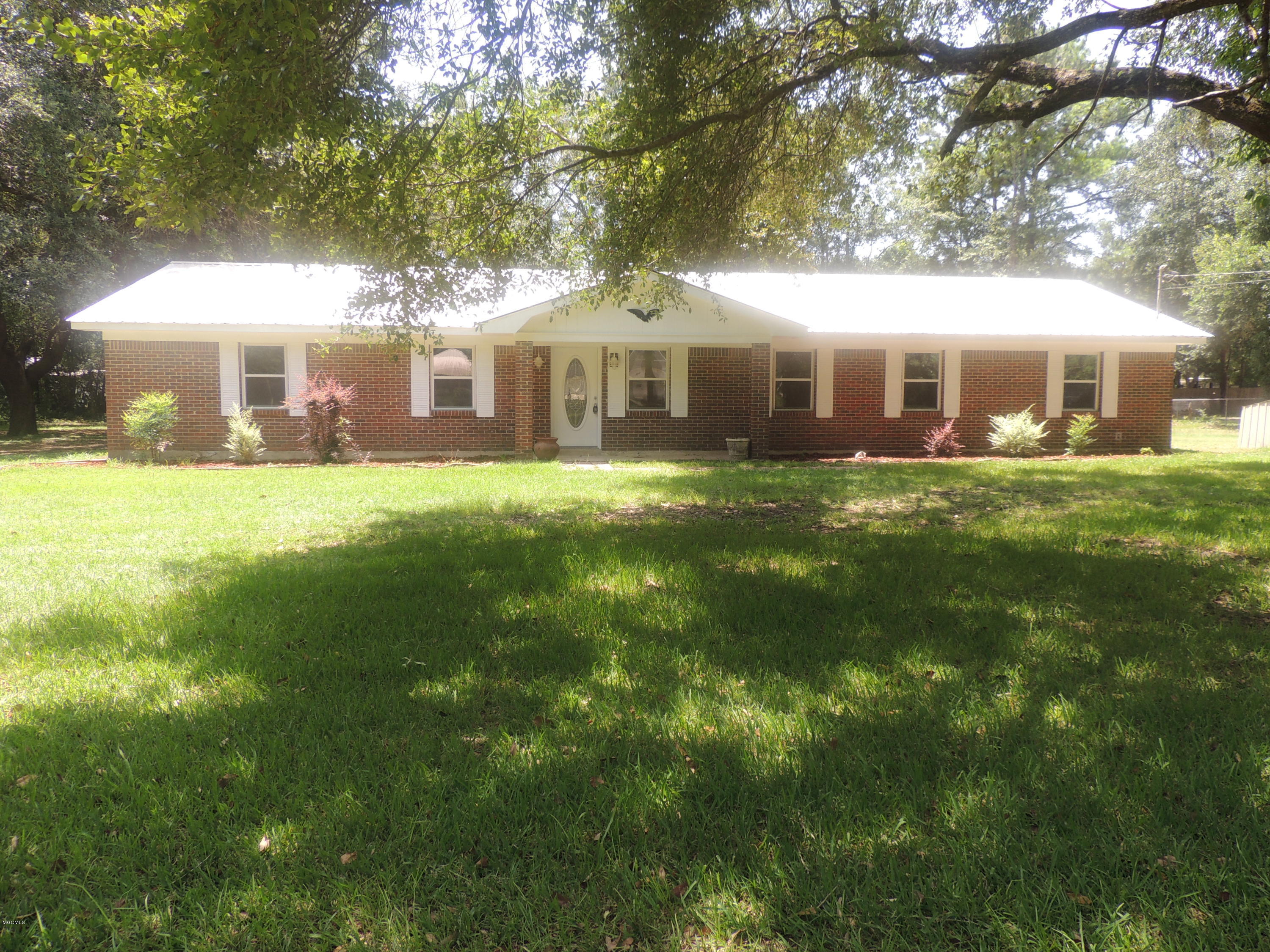 6100 Tolar Road Moss Point, MS 39562 - Photo 32 of 40 DSCN9313