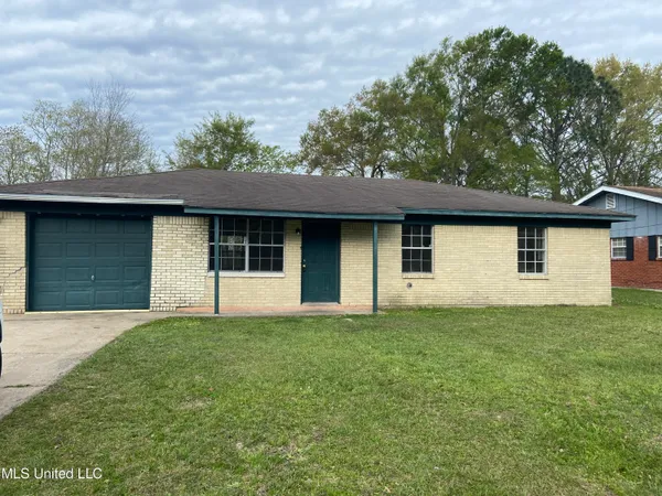 $900 | 5610 Rose Drive, Moss Point, MS 39563