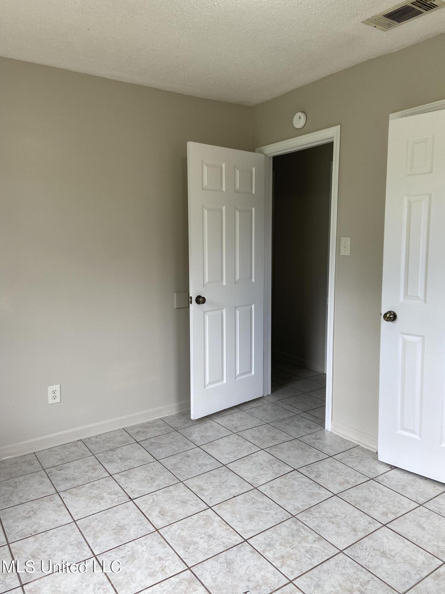 5610 Rose Drive Moss Point, MS 39563 - Photo 12 of 15 IMG_1300