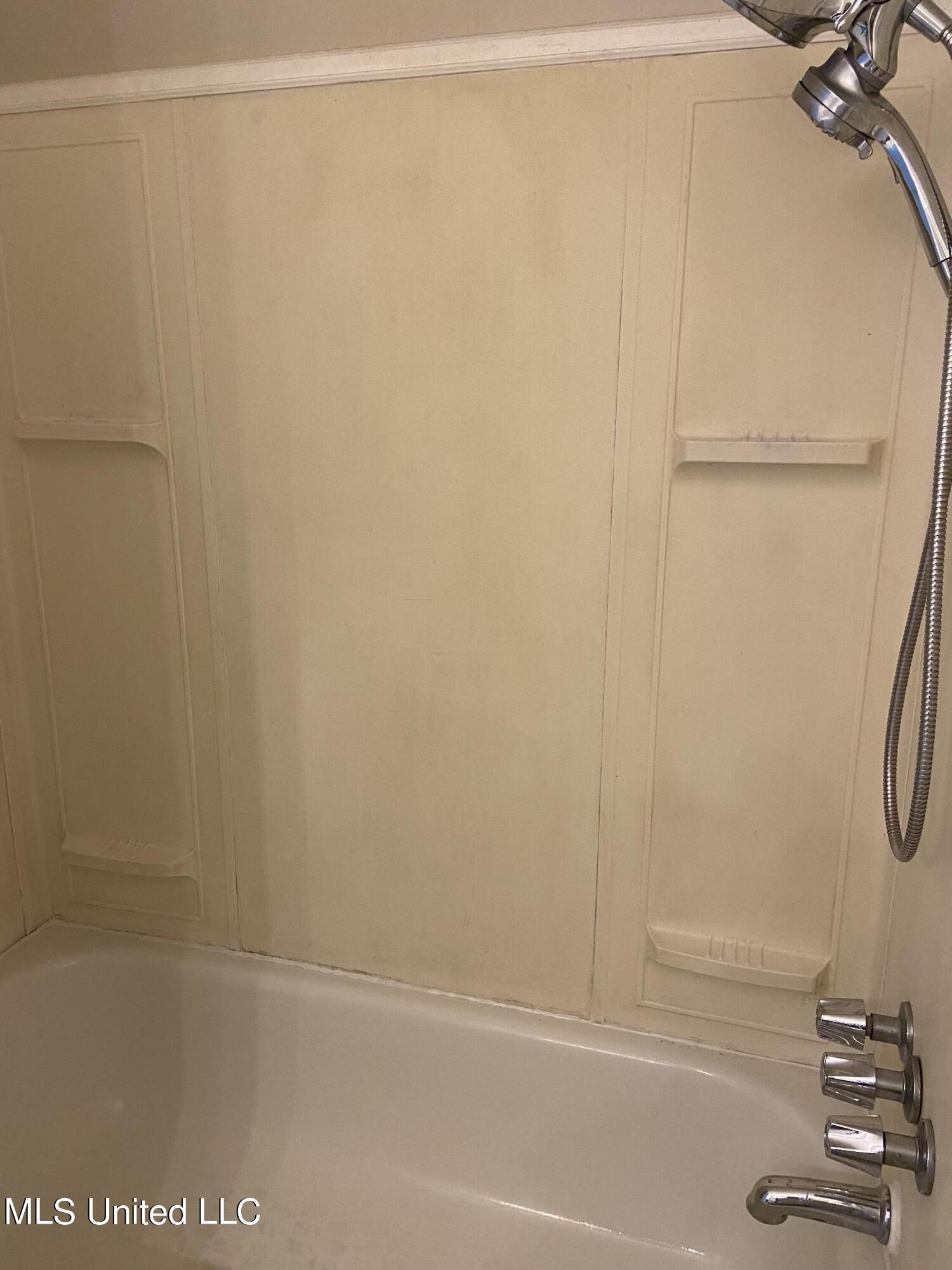 5610 Rose Drive Moss Point, MS 39563 - Photo 9 of 15 IMG_1298