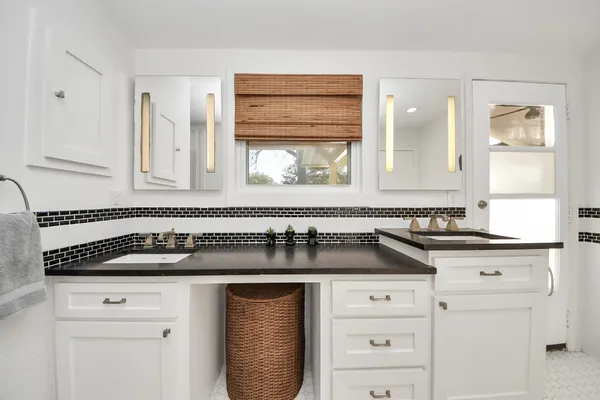 $4,000 | 411 Venice Street, Sugar Land, TX 77478