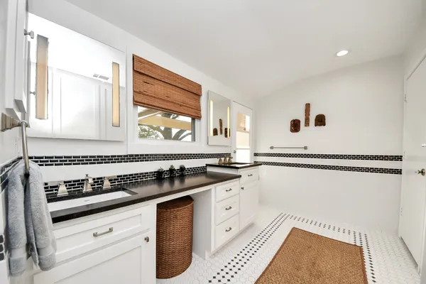 $3,600 | 411 Venice Street, Sugar Land, TX 77478