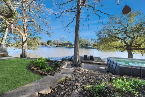 $4,000 | 411 Venice Street, Sugar Land, TX 77478