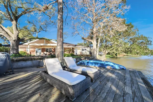 $4,000 | 411 Venice Street, Sugar Land, TX 77478