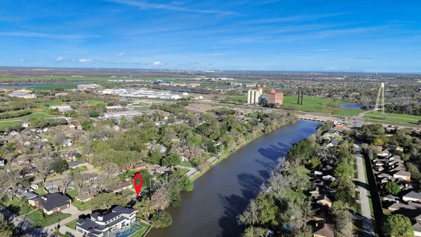 $3,600 | 411 Venice Street, Sugar Land, TX 77478