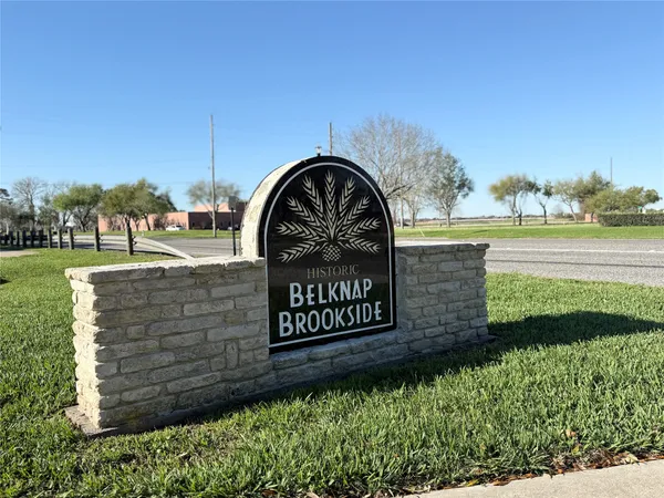 $3,600 | 411 Venice Street, Sugar Land, TX 77478