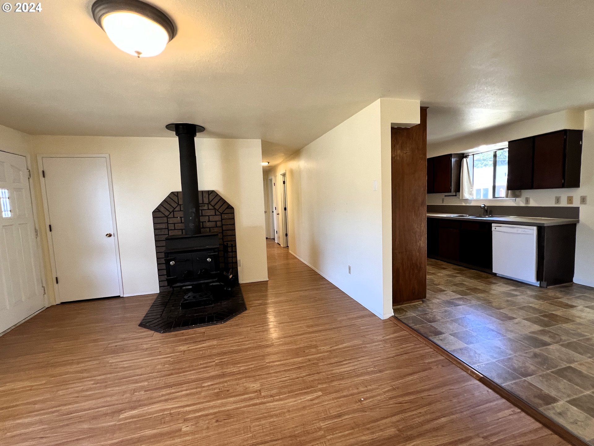 405 Azalea Park Road Brookings, OR 97415 - Photo 4 of 29 Gallery Image 4