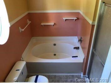 1428 Griers Grove Road Charlotte, NC 28216 - Photo 6 of 7