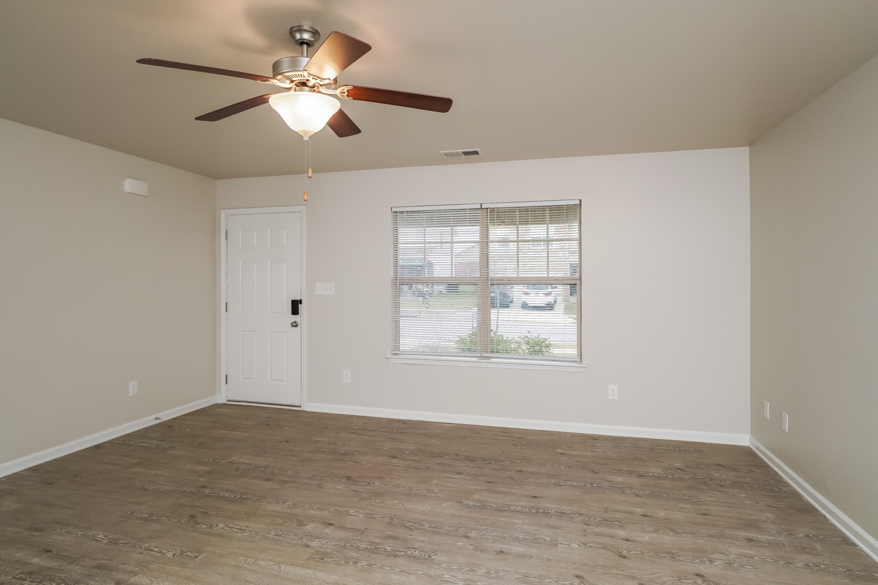 2208 Walcot Way Lexington, KY 40511 - Photo 4 of 17 020-photo-living-room-13452676