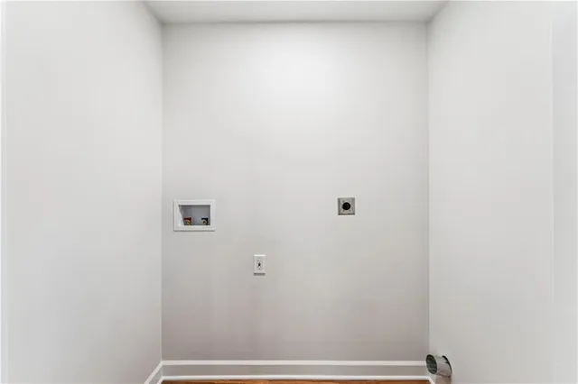 $449,999 | 6018 West 102nd Street, Overland Park, KS 66207