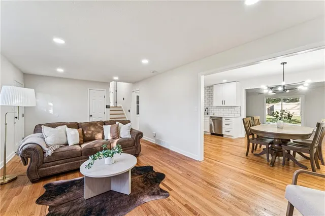 $449,999 | 6018 West 102nd Street, Overland Park, KS 66207