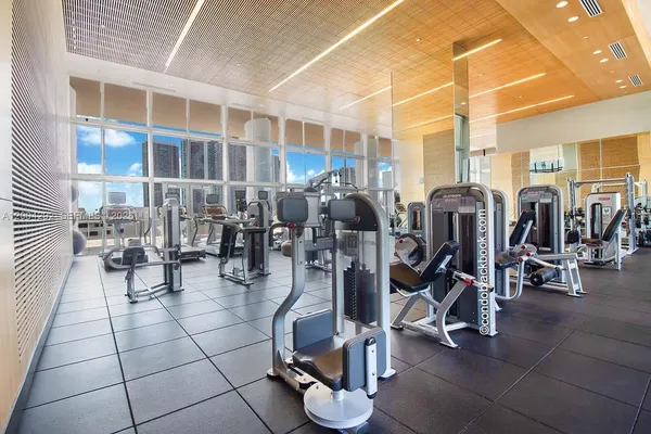 $3,500 | 3470 East Coast Avenue, Unit H0505, Miami, FL 33137