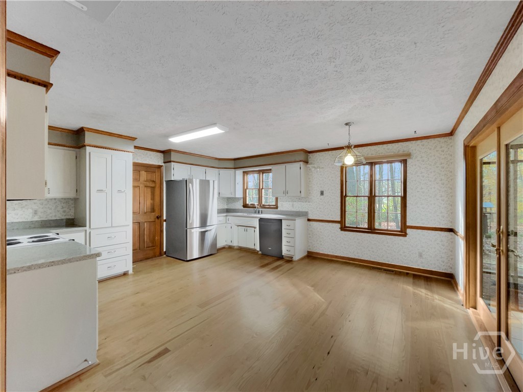 158 Lakeover Drive Athens, GA 30607 - Photo 9 of 47