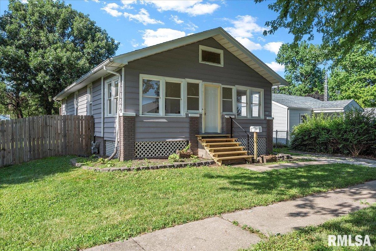 2337 East Converse Street Springfield, IL 62702 - Photo 2 of 35