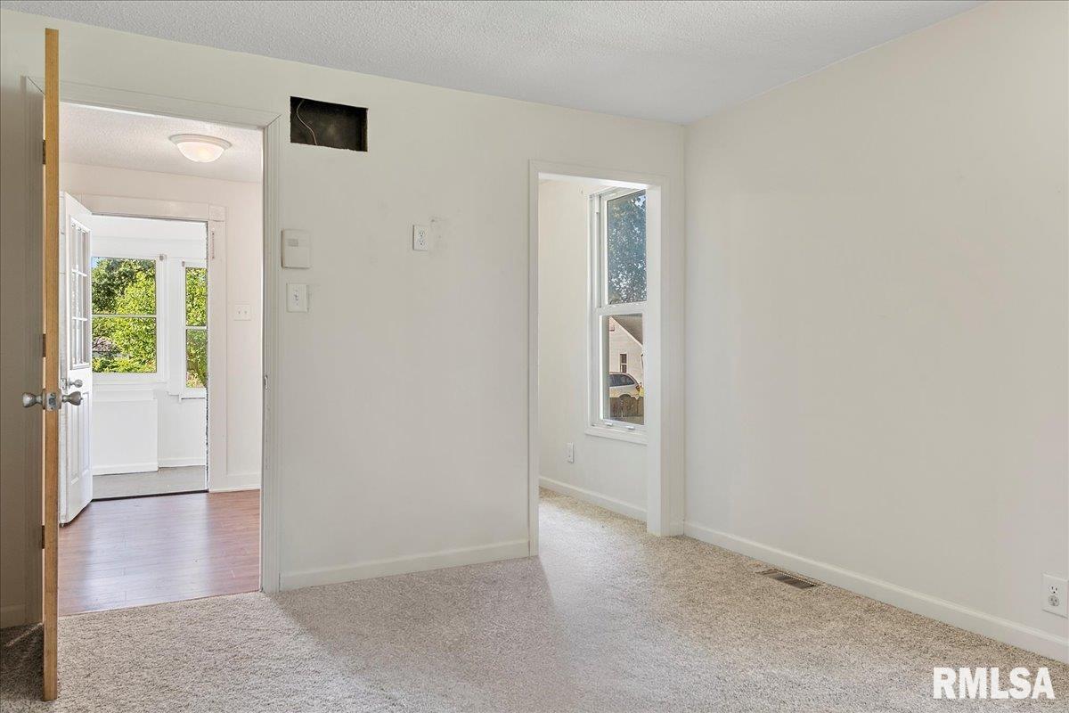 2337 East Converse Street Springfield, IL 62702 - Photo 9 of 35