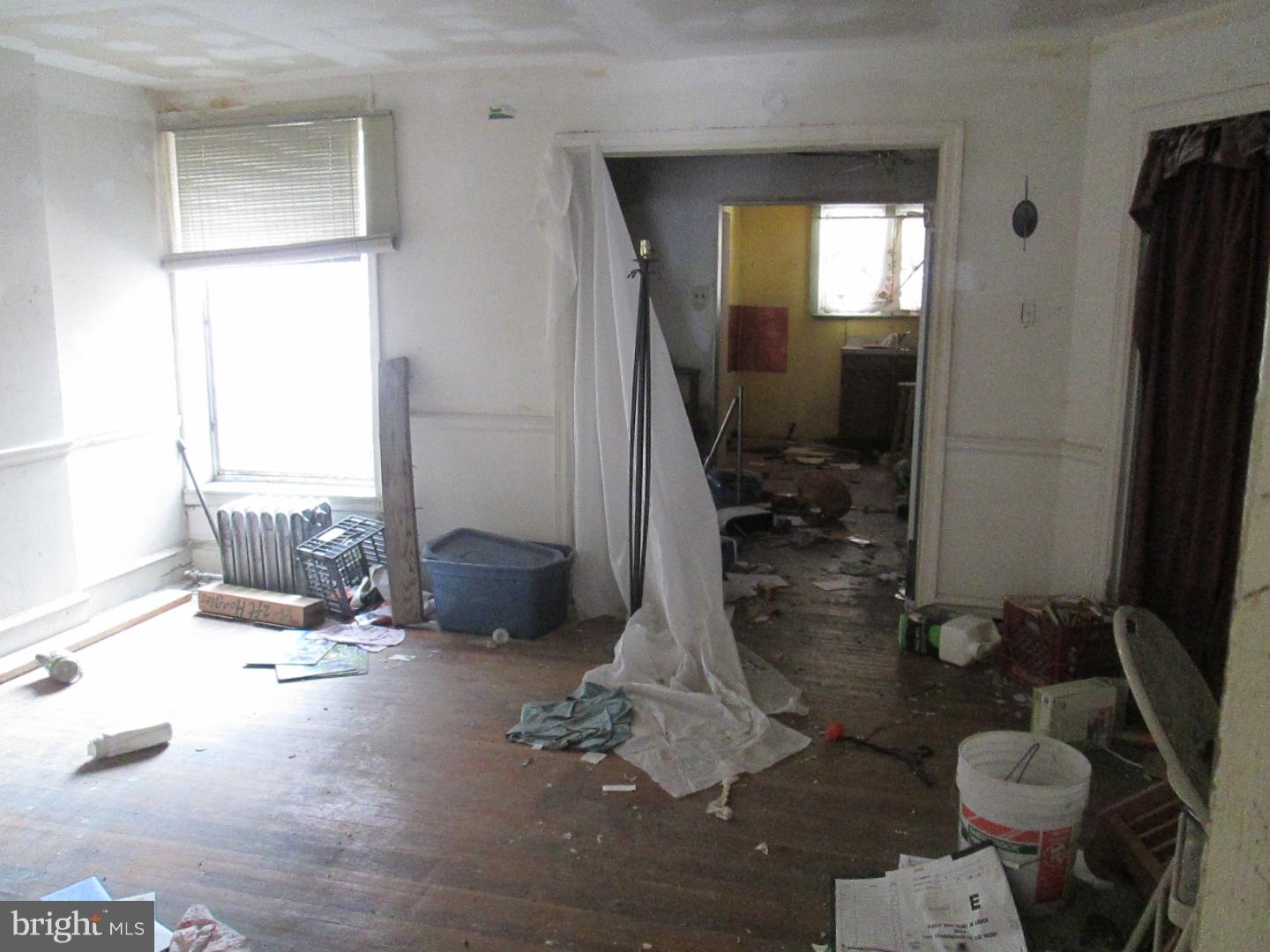 246 Maypole Road Upper Darby, PA 19082 - Photo 3 of 8