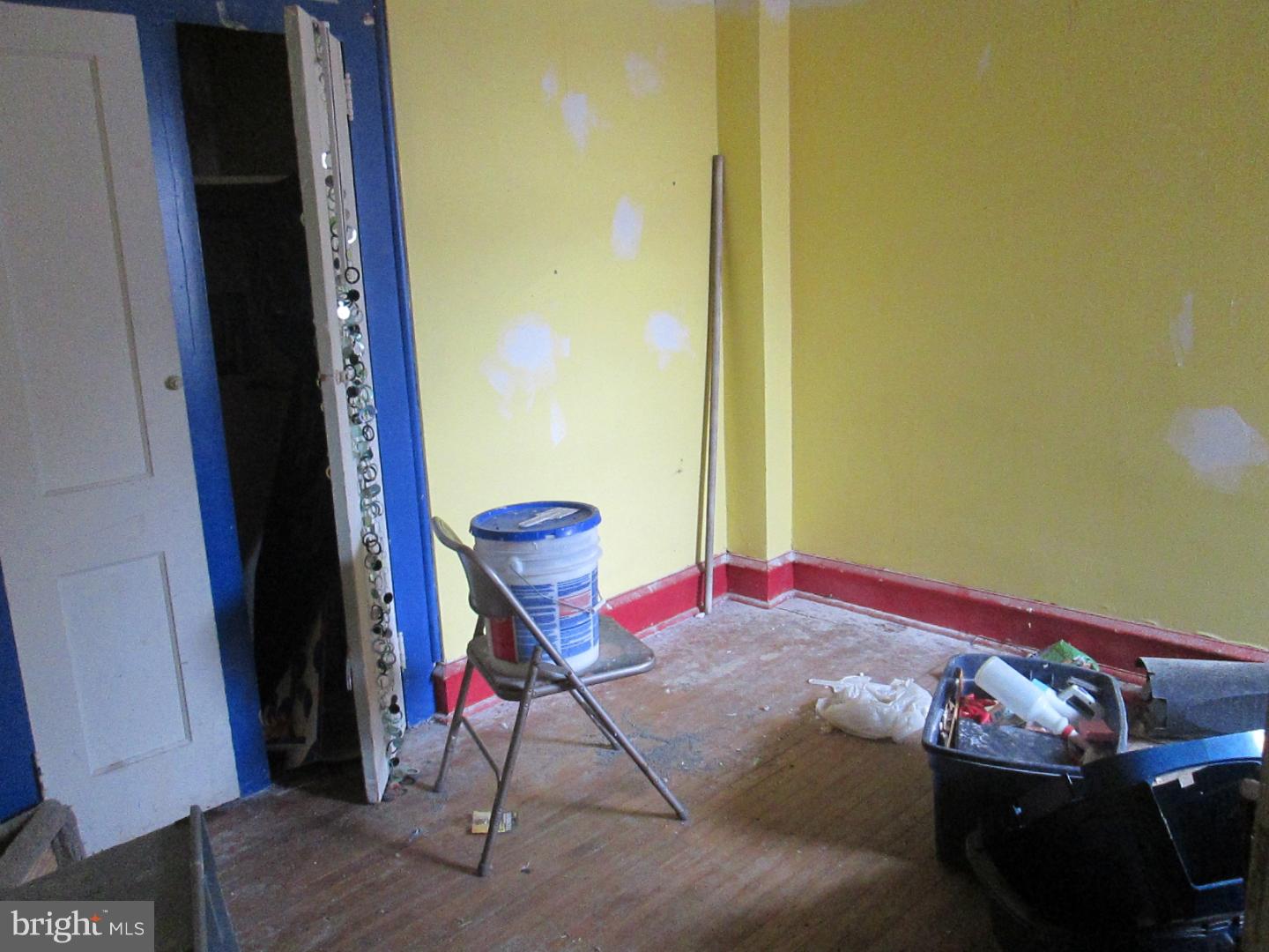 246 Maypole Road Upper Darby, PA 19082 - Photo 7 of 8