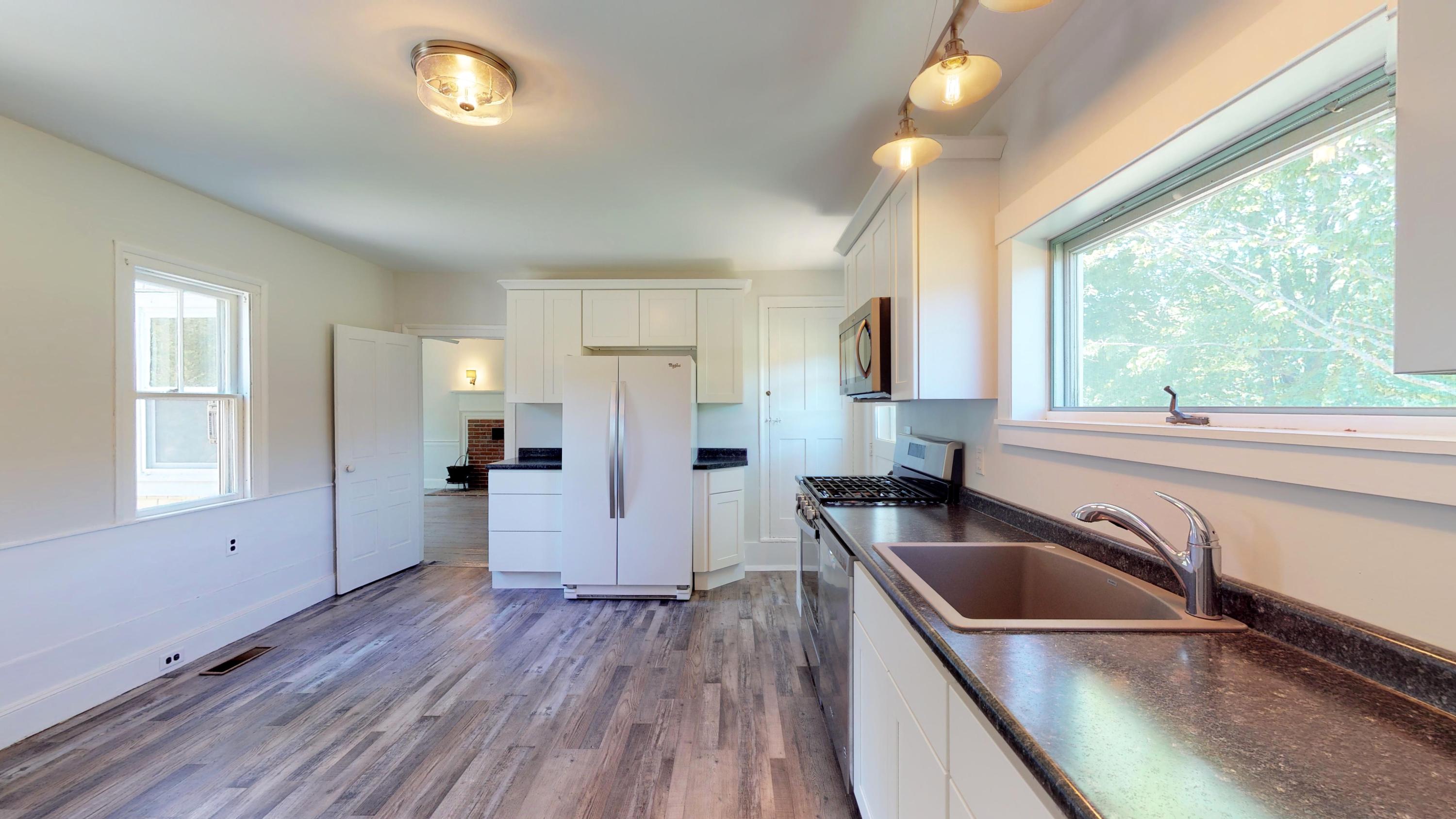 620 Feylers Corner Road Waldoboro, ME 04572 - Photo 6 of 32 Kitchen
