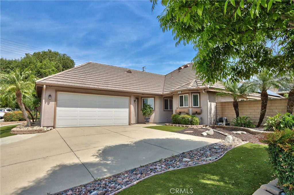 1986 White Rabbit Trail Upland, CA 91784 - Photo 3 of 50 Front of home