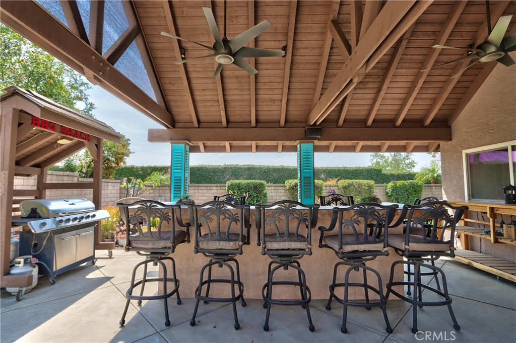 1986 White Rabbit Trail Upland, CA 91784 - Photo 32 of 50 Rear yard- built in bar