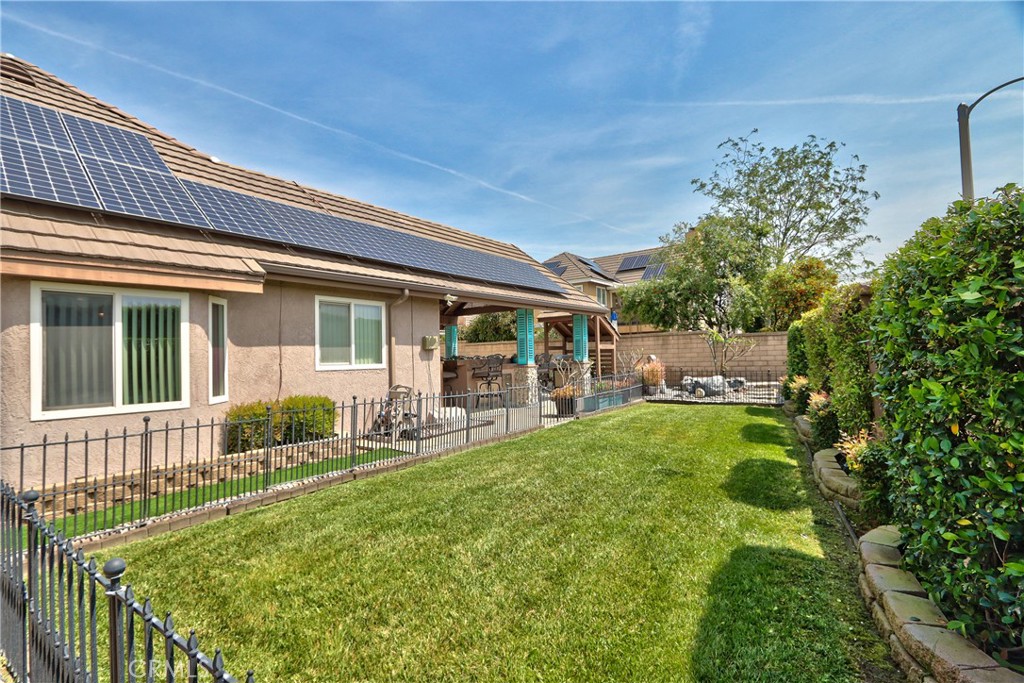 1986 White Rabbit Trail Upland, CA 91784 - Photo 35 of 50 Rear yard- side yard/sod