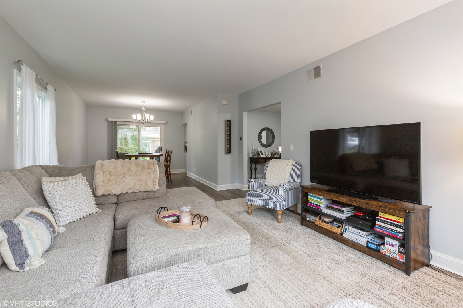 1406 Ruidoso Court Libertyville, IL 60048 - Photo 5 of 11