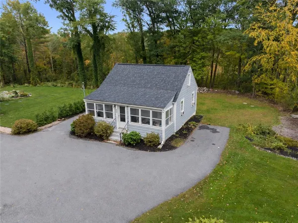 $299,900 | 439 Farnum Pike, Smithfield, RI 02917