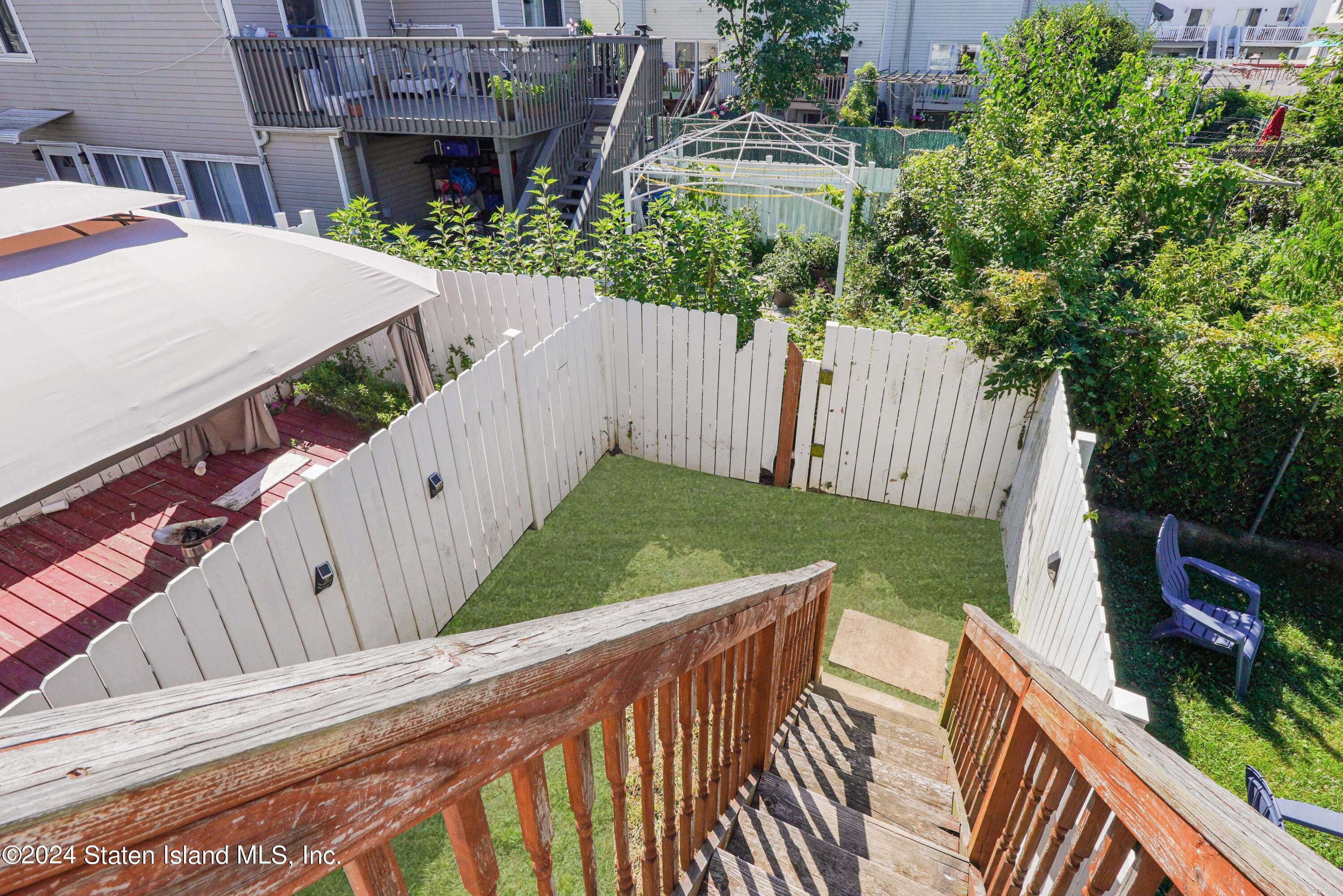 94 Robin Road Staten Island, NY 10305 - Photo 14 of 34 Photo Jul 11 2024, 10 03 53 PM