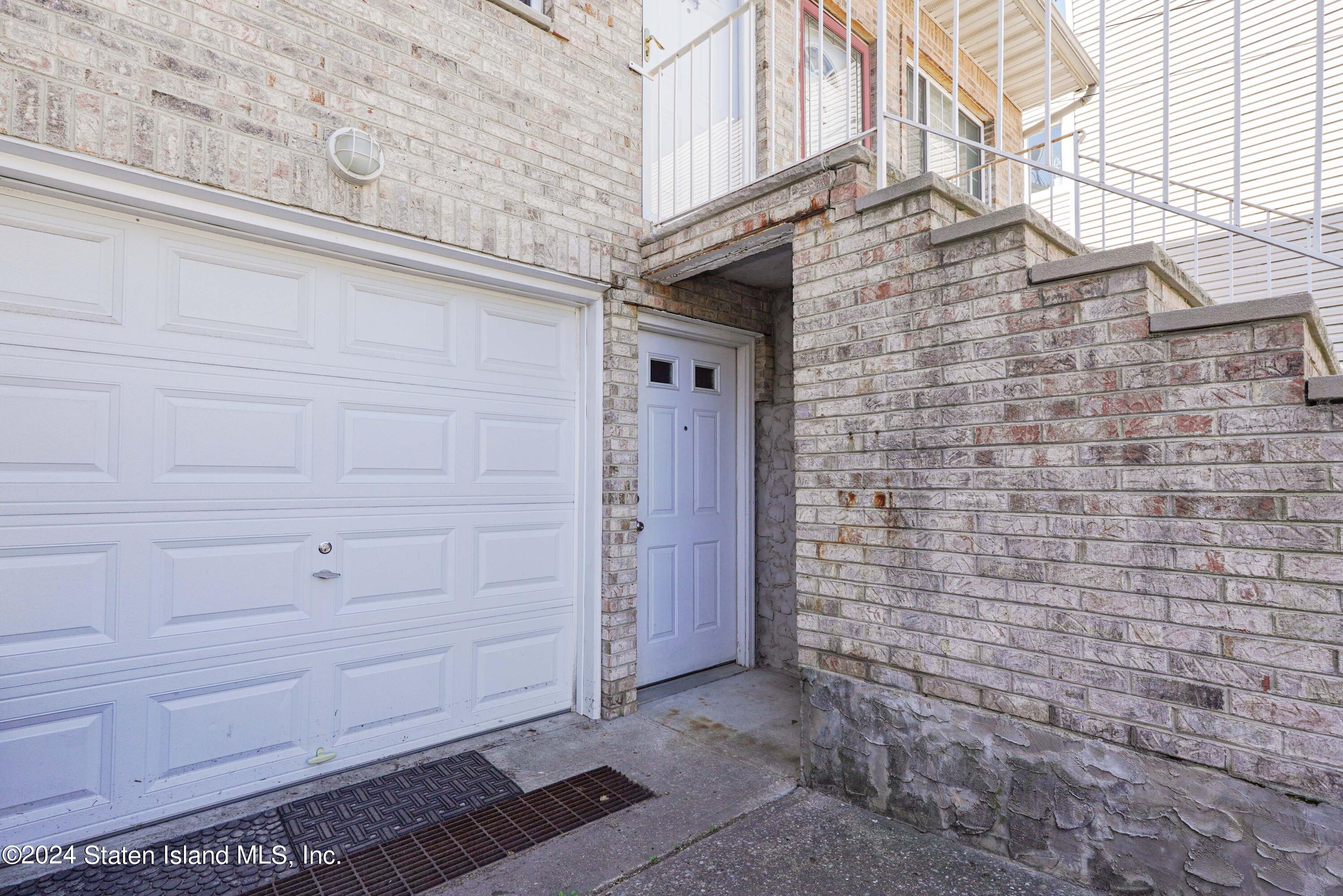 94 Robin Road Staten Island, NY 10305 - Photo 30 of 34 Photo Jul 11 2024, 10 09 32 PM