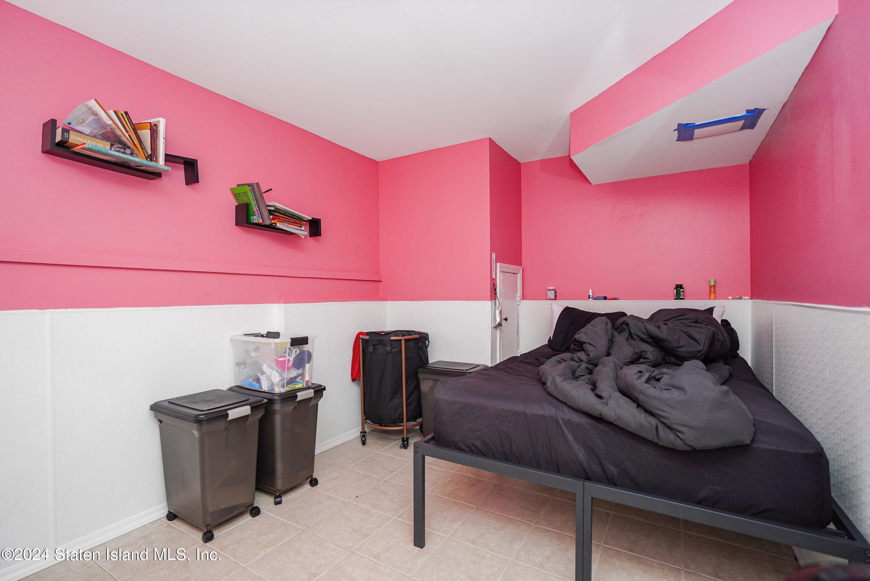 94 Robin Road Staten Island, NY 10305 - Photo 34 of 34 Photo Jul 11 2024, 10 10 54 PM