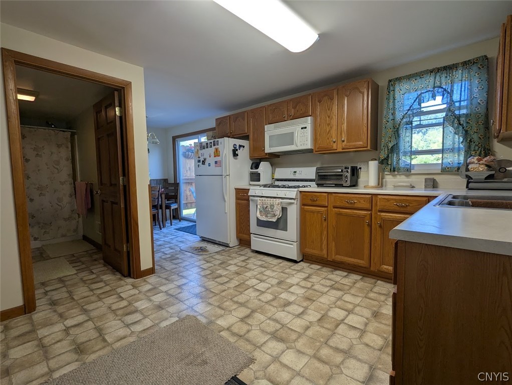 115 Furnace Avenue Oneida, NY 13421 - Photo 8 of 35 Gallery Image 8
